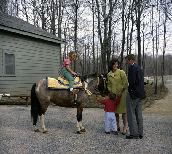 Camp David Kennedy 1963 002 JAK