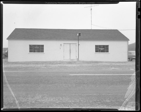 Carson Silver Dollar Tavern Fairfield ELeeB 002