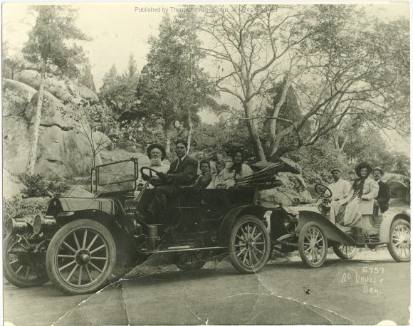 Renner Family at Devils Den 003A