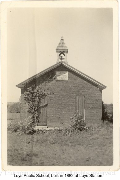 Loys Station School 001