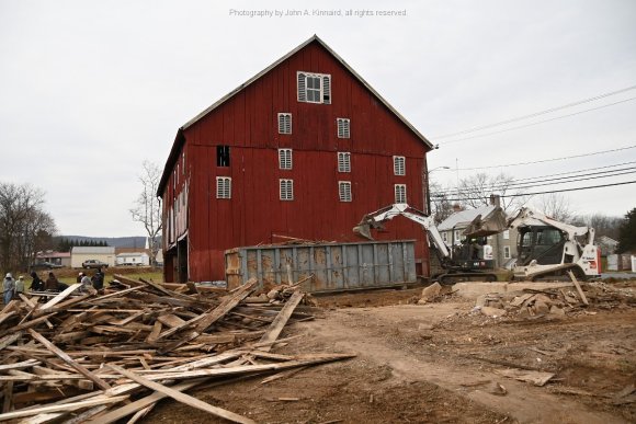 2021-12-21-Zentz Farm Demo_JAK_7129