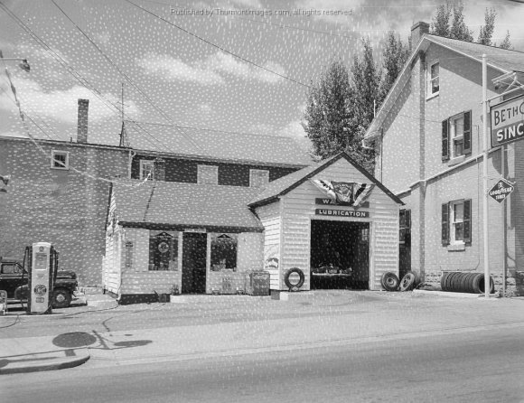 1951 Bicentennial Storefront Decorations 003 JAK