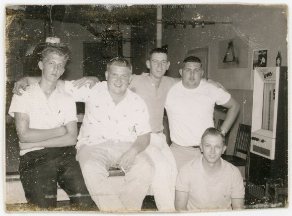 Finneyfrock_Wayne_And_Friends_001A_LinLew