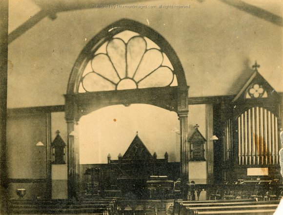 Trinity Reformed Church Interior 002B BuzzM