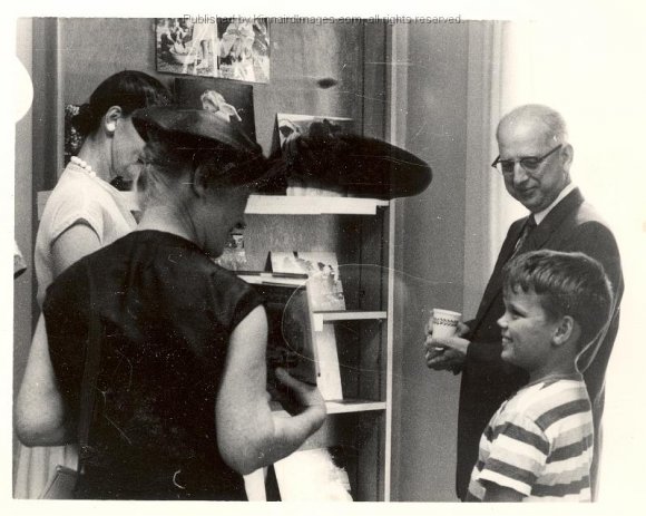 Library_Image058