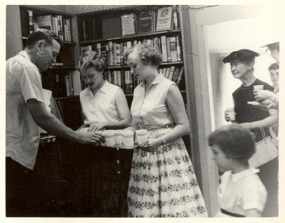 Library_Image061