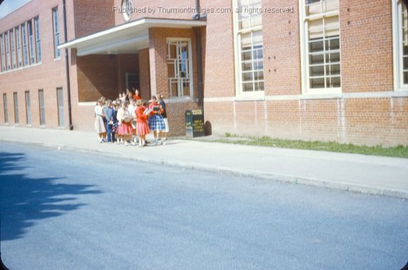 Moving_Day_05-15-1959_015